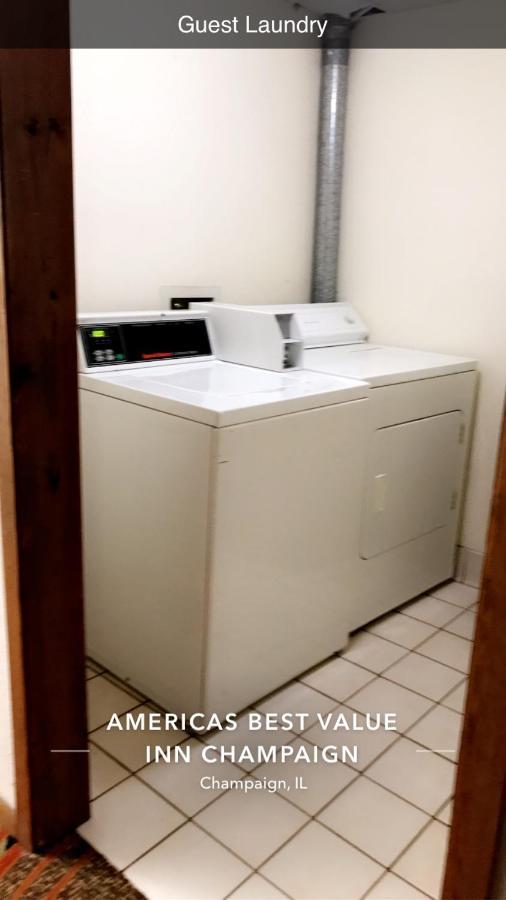 Americas Best Value Inn Champaign Extérieur photo