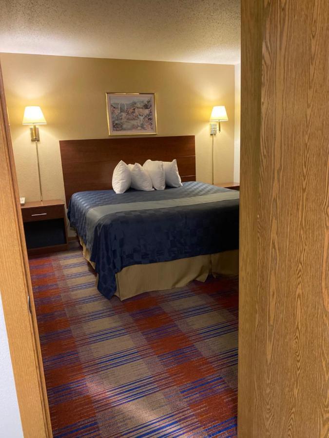 Americas Best Value Inn Champaign Extérieur photo