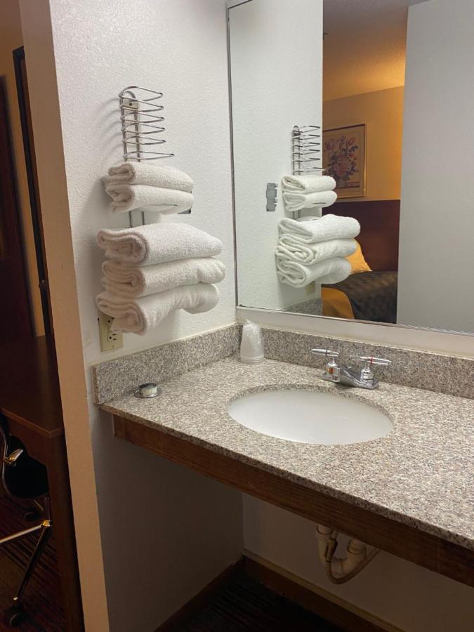 Americas Best Value Inn Champaign Extérieur photo