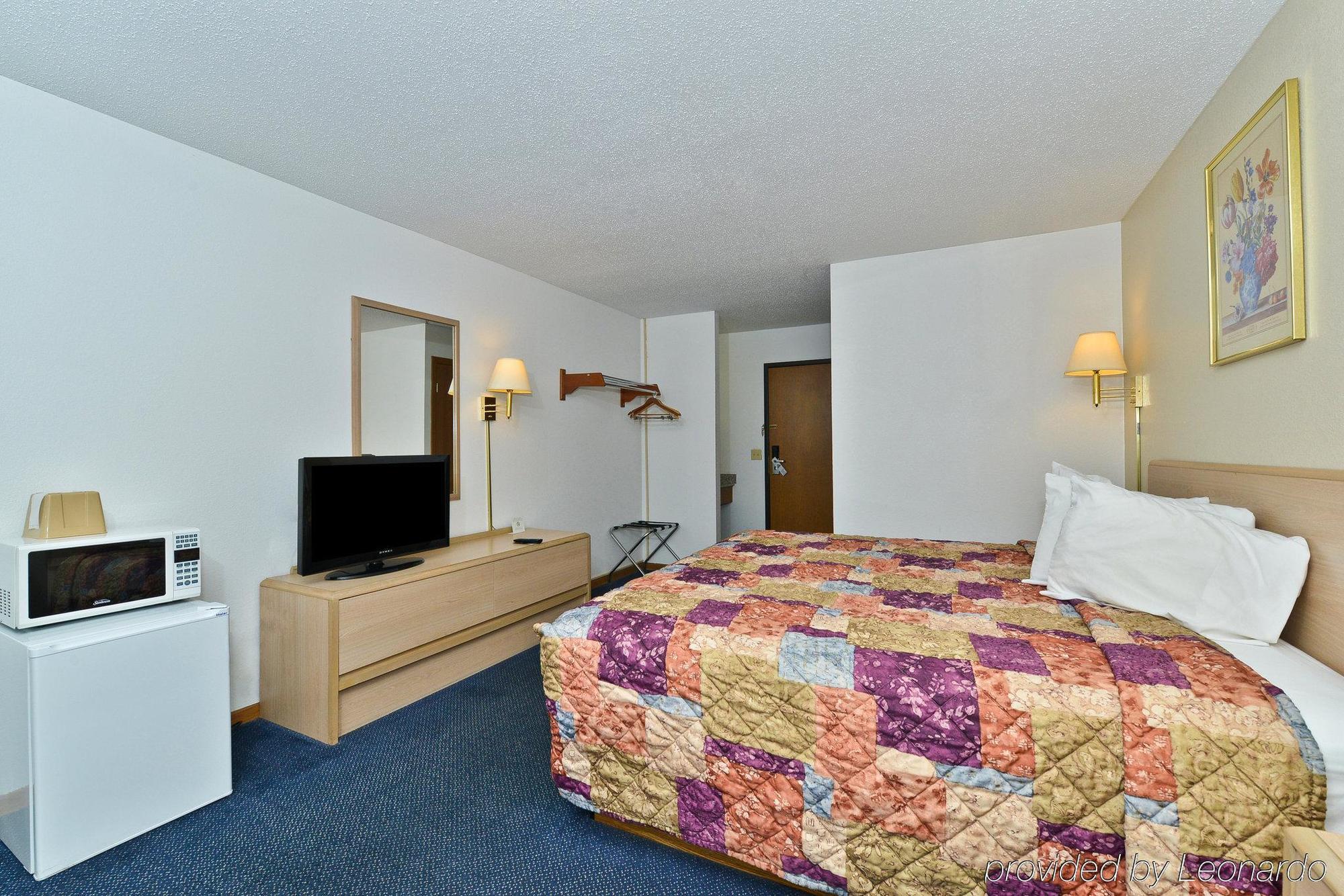 Americas Best Value Inn Champaign Extérieur photo