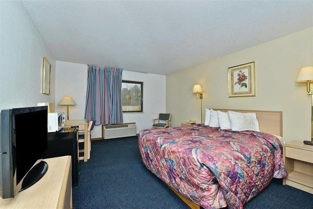 Americas Best Value Inn Champaign Extérieur photo